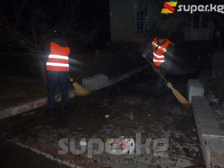 Таштанды тазалаган уят эмес, таштандыда жашоо уят.