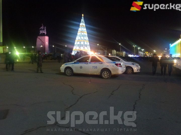 Милиция кызматкерлери күчөтүлгөн тартипте иштешти.