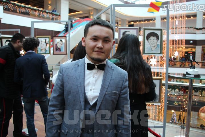 Көргөзмөнүн уюштуруучусу Азамат Исмаилов