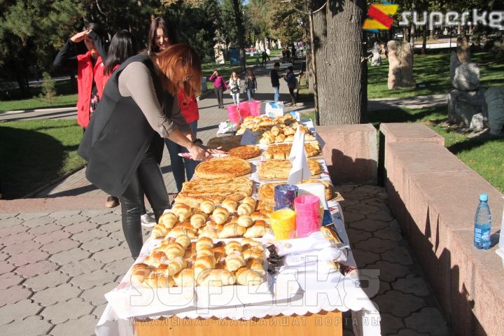 Карыларга жайылган дасторкон