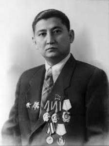Исхак Раззаков