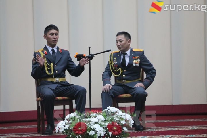 Концерттик программадан көз ирмемдер