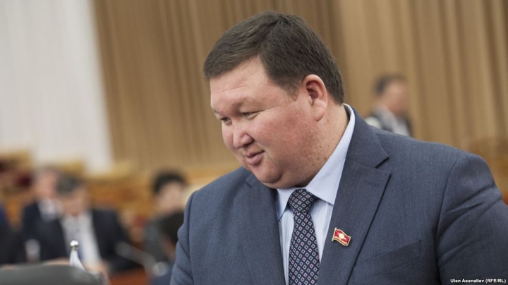 Укук тартиби жана кылмыштуулукка каршы күрөшүү боюнча комитетинин төрагалыгына Мирлан Жээнчороев ("Республика-Ата Журт") шайланды.