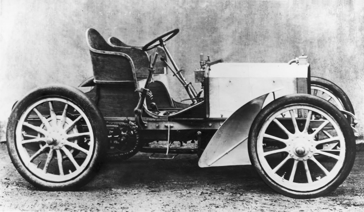 1902-жылы чыккан алгачкы Mercedes автоунаасы