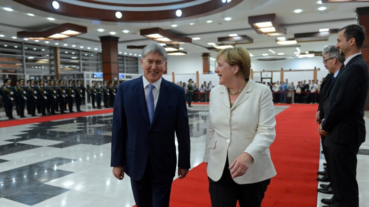 Июль айында Кыргыз Республикасына Германиянын канцлери Ангела Меркель иш сапары менен келди.