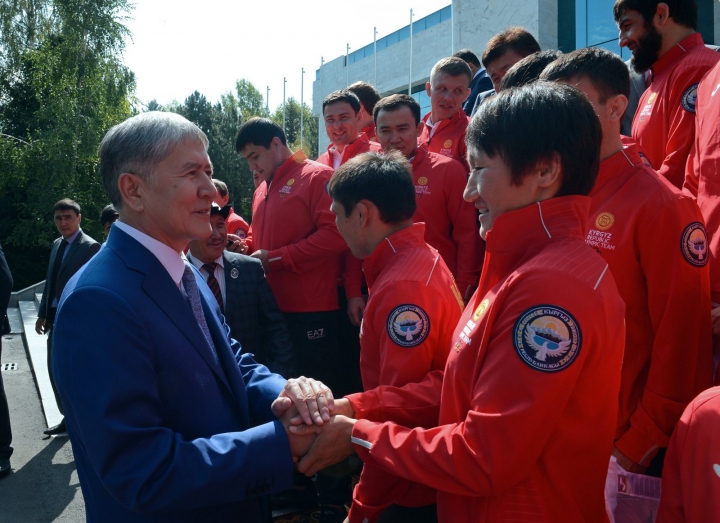 Кыргыз мамлекетинин спортчуларын Бразилияда өткөн Олимпиада оюндарына узатуу алдында