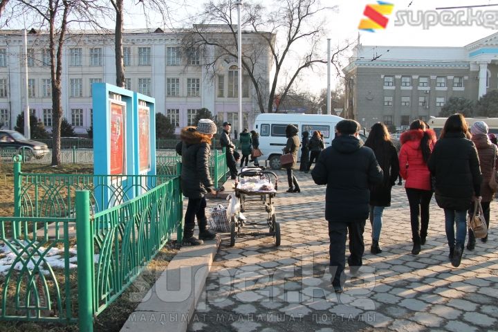Бишкек шаардык мэриясынын маңдайындагы соодагер