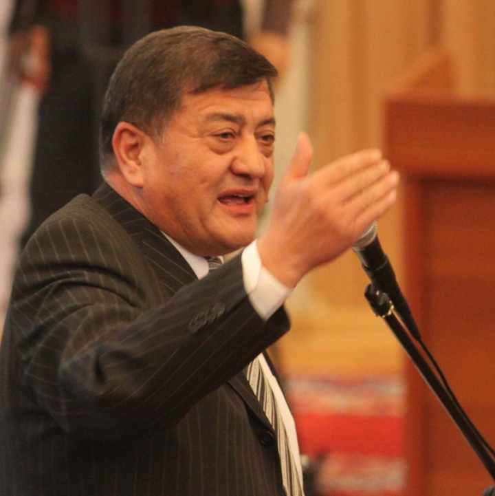 Депутат Анвар Артыков