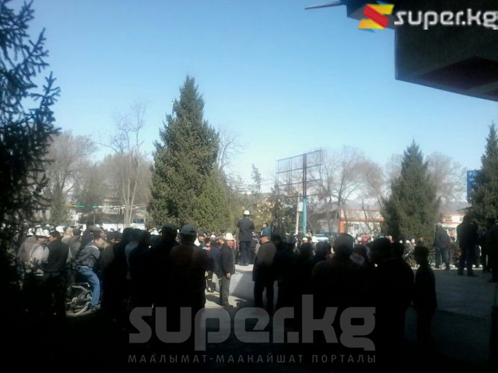 Митингге 300гө жакын адам келди