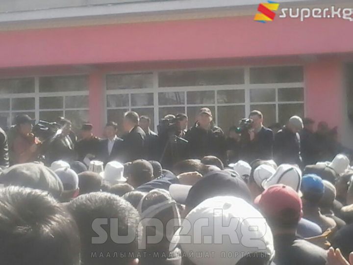 Митингге 300гө жакын адам келди