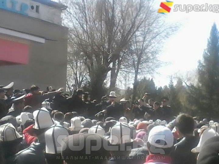 Азимбек Бекназаров