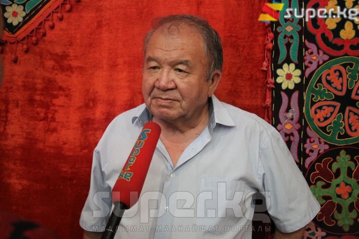 Акын, жазуучу Шайлообек Дүйшеев