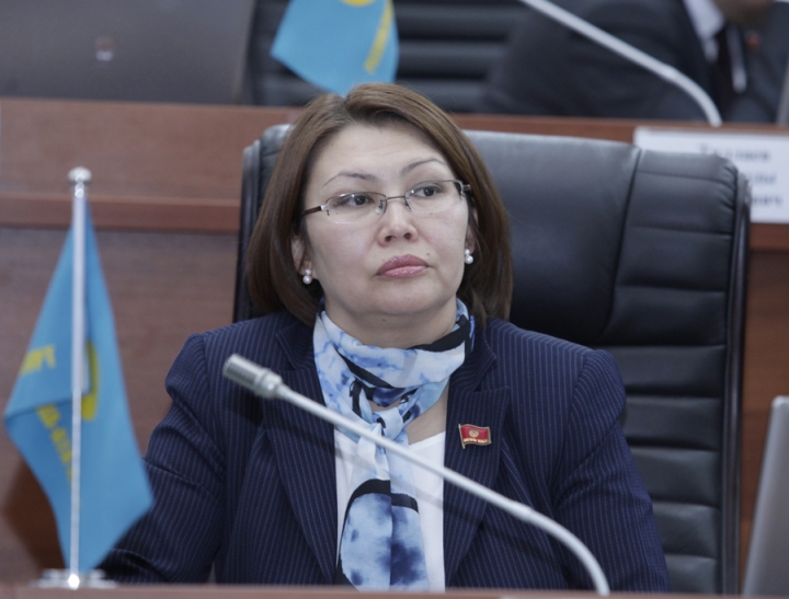 Алтынай Өмүрбекова