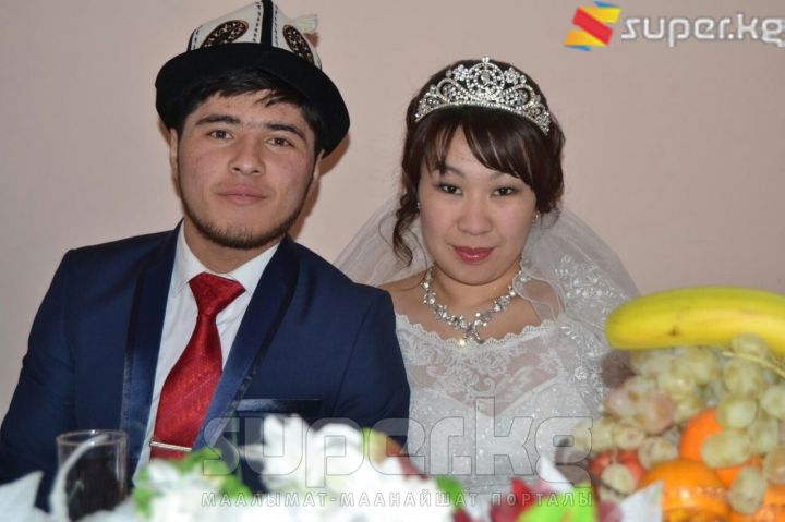 2015-жыл, декабрь. Түгөйлөрдүн үйлөнүү тою