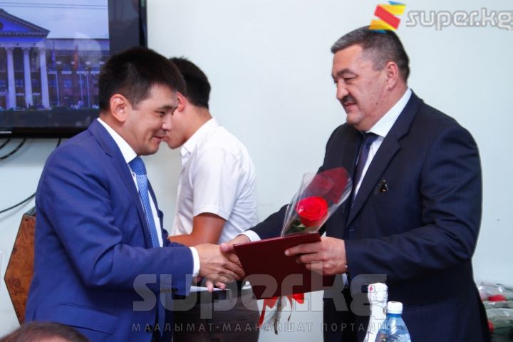 Бишкек шаарындагы куруучулардын майрамдык салтанаты