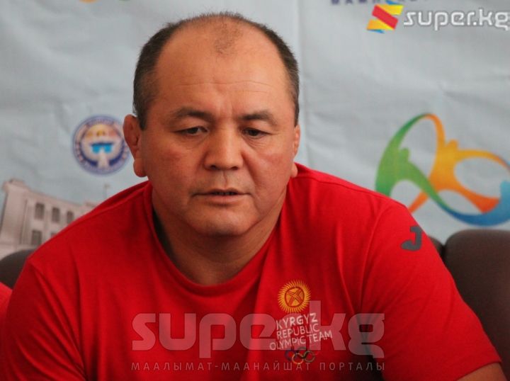 Машыктыруучу Нурбек Изабеков 