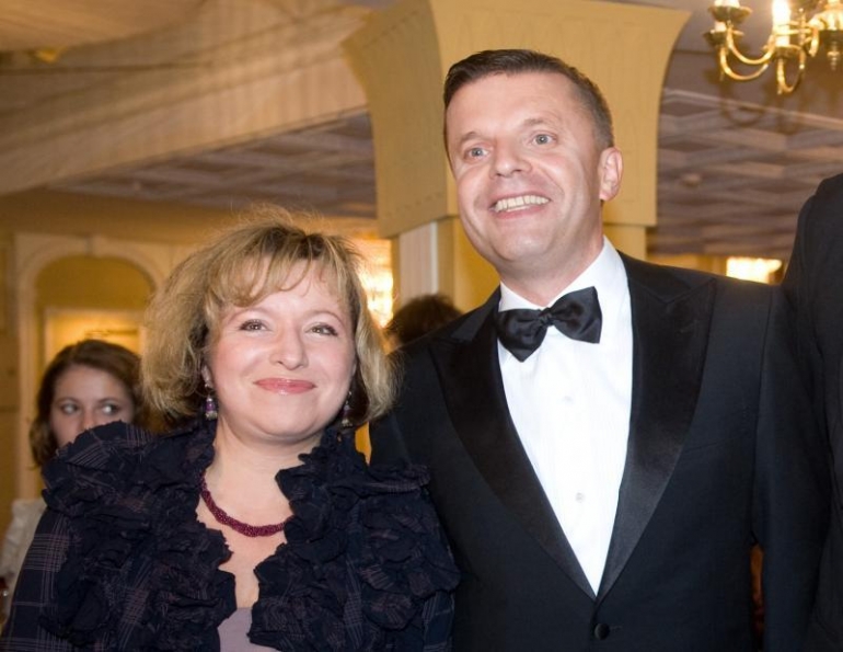 Леонид Парфёнов жубайы Елена Чекалова менен