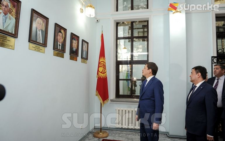 Кыргыз делегациясы Кыргыз өлкөсүнүн Өзбекстандагы элчилигине барышты