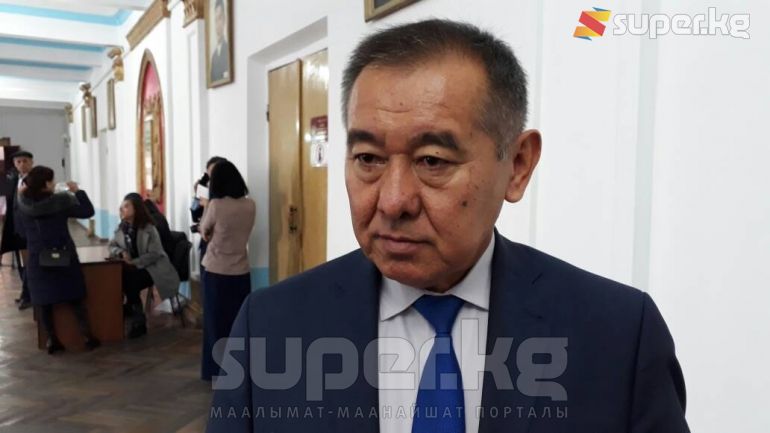 Исхак Разаков атындагы Кыргыз Технологиялык университетинин өнүгүү жана  мамлекеттик тил боюнча проректору Бекжан Төрөбеков.