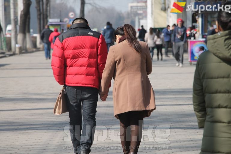 Жетелешкен жаштар