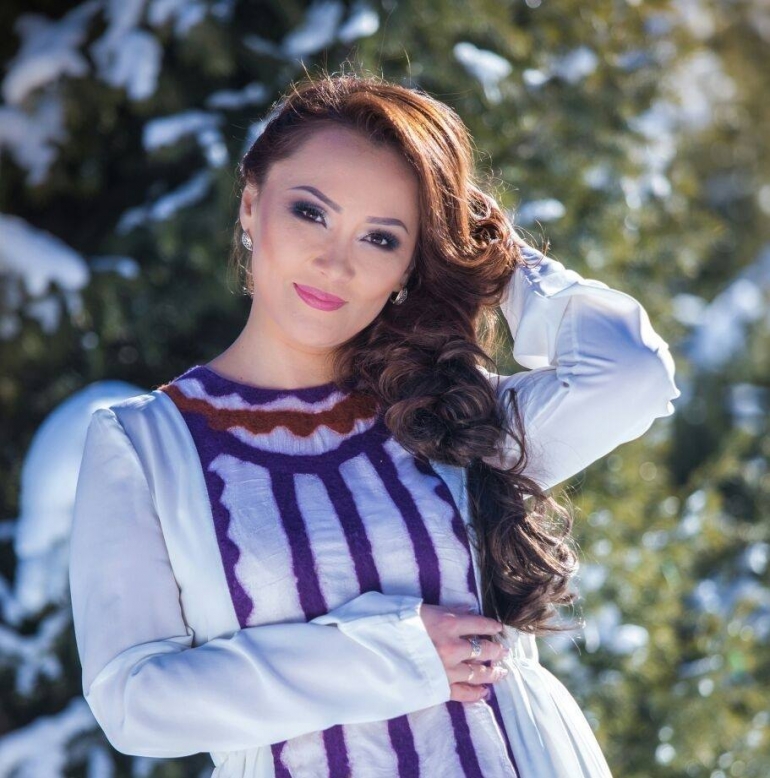 Ырчынын 2016-жылдагы сүрөттөрү