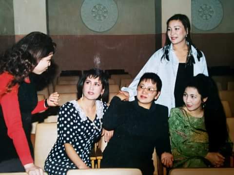 Жаш кезинде кесиптештери менен