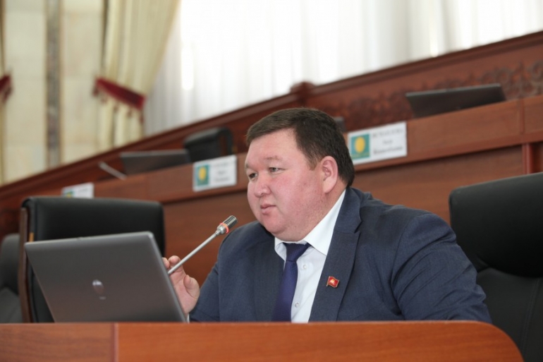Мирлан Жээнчороев