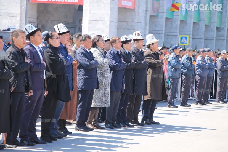 Кыргыз Республикасынын гимни аткаруулуда