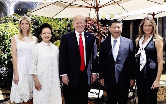 Иванка Трамп жана Дональд Трамп, Си Цзиньпин биринчи айымдар менен
