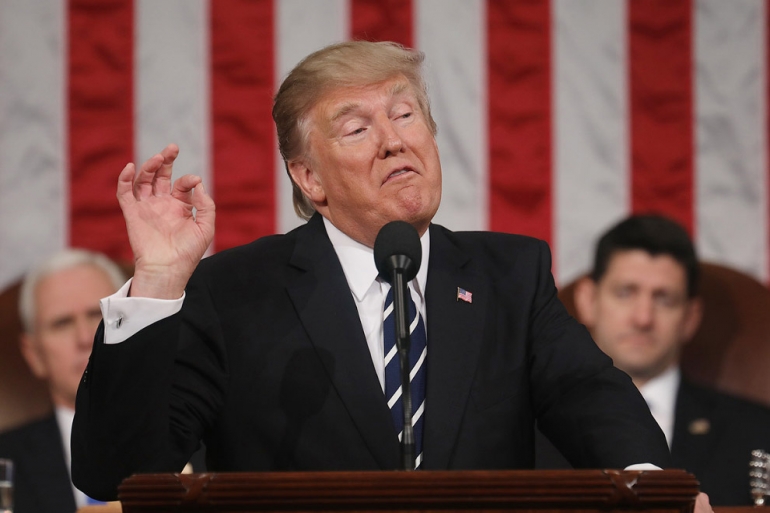 Трамптын көнгөн жаңсоосу