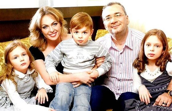 Константин Меладзе биринчи жубайы жана балдары менен