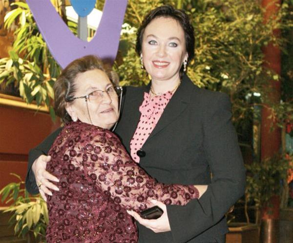 Лариса Гузеева апасы менен