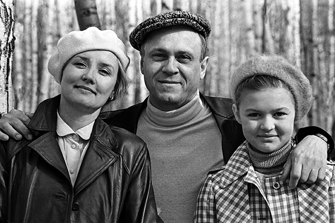 Жубайы, кызы менен