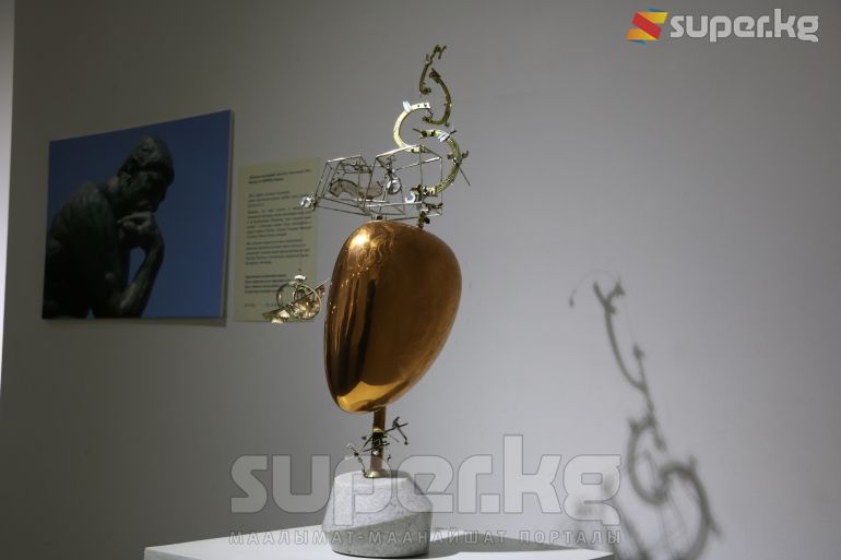 &quot;Ойлонуп жаткан киши&quot;, 1990-жыл. Бийиктиги 65 сантиметр.