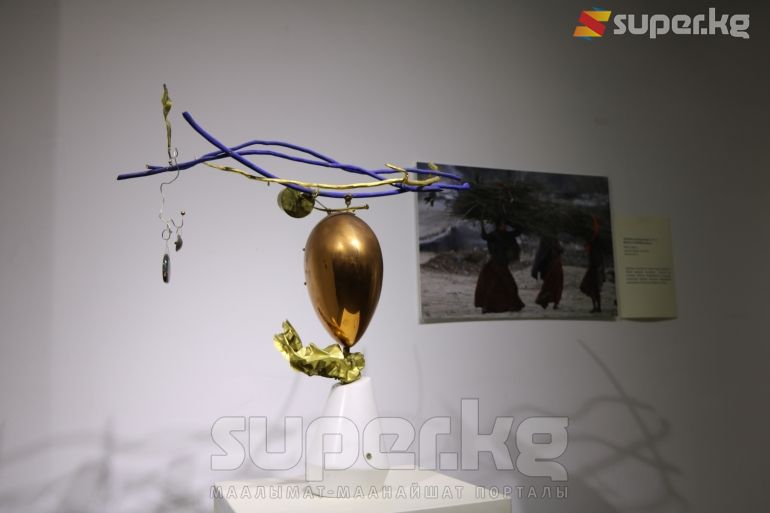 &quot;Чырпык көтөрүп бара жаткан кыз&quot;, 2015-жыл. Бийиктиги 85 сантиметр.