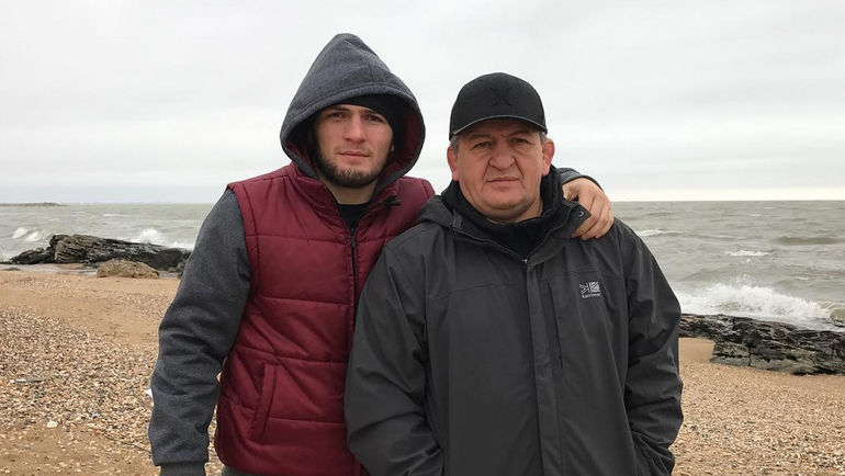 Хабиб атасы Абдулманап Нурмагомедов менен