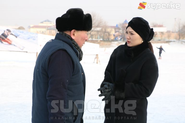 Балдар үйүнүн директору Аскар Масылов жана Назира Бердигулова 