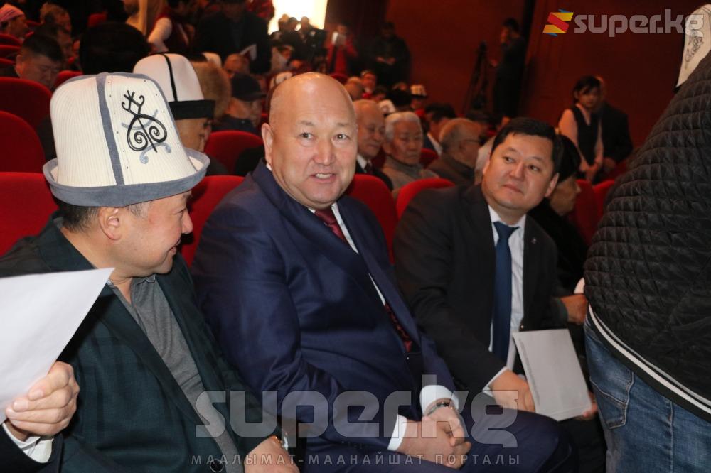Депутат Канат Исаев, вице-премьер Жеңиш Разаков, президенттик аппараттын жетекчисинин биринчи орун басары Алмаз Кененбаев