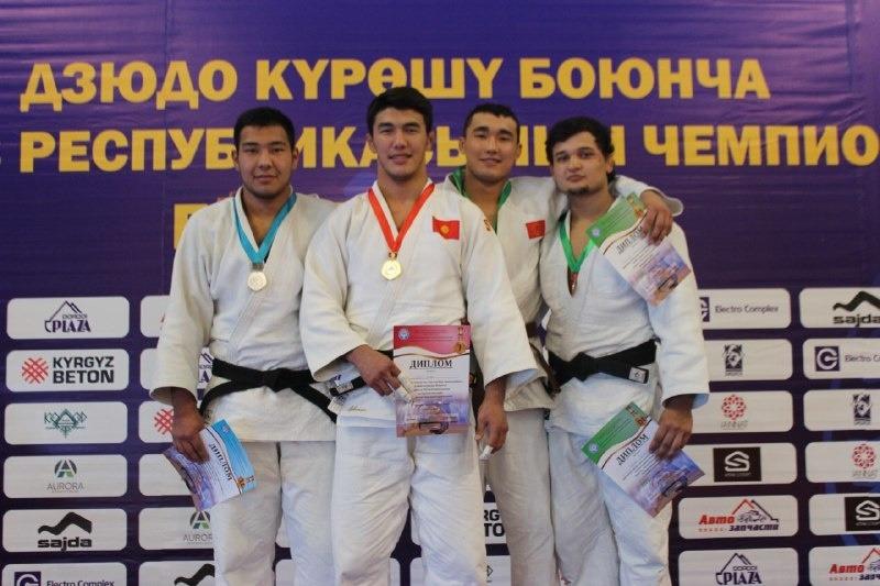 90 килограммга чейинки салмак ченинде:

1-орун: Эрлан Шеров;

2-орун: Кайрат Муратбеков;

3-орун: Шахриер Идрисов;

3-орун: Эламан Кенжебаев;