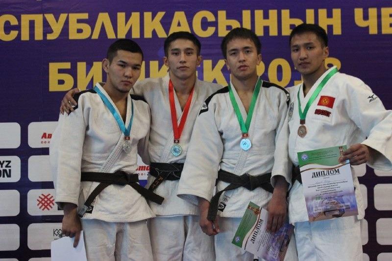 60 килограммга чейинки салмак ченинде:

1-орун: Дөөлөт Таалайбек уулу;

2-орун: Асман Акылбек уулу;

3-орун: Баяман Сагынбай уулу;

3-орун: Артур Апышев;