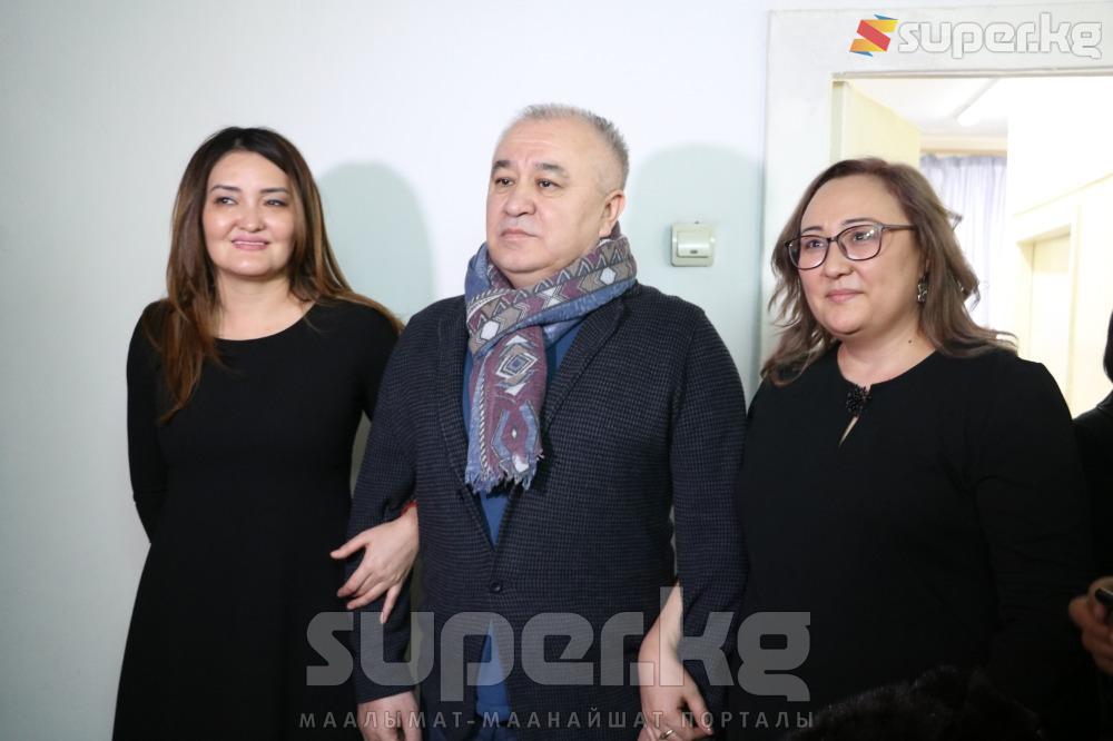 Өмүрбек Текебаевдин адвокаттары