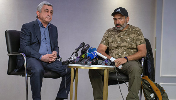 Серж Саргсян жана Никол Пашинян