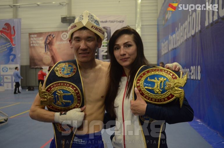 Чемпиондук курду ээлери Рустам Ибрагимов менен Юлия Борисова