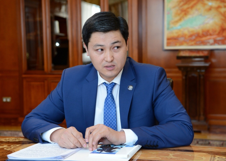 Улукбек Марипов