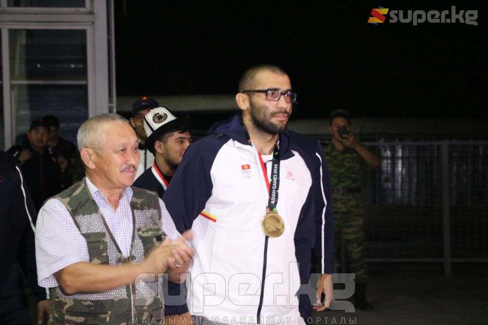 Каныбек Осмоналиев жана Муртазали Муртазалиев 