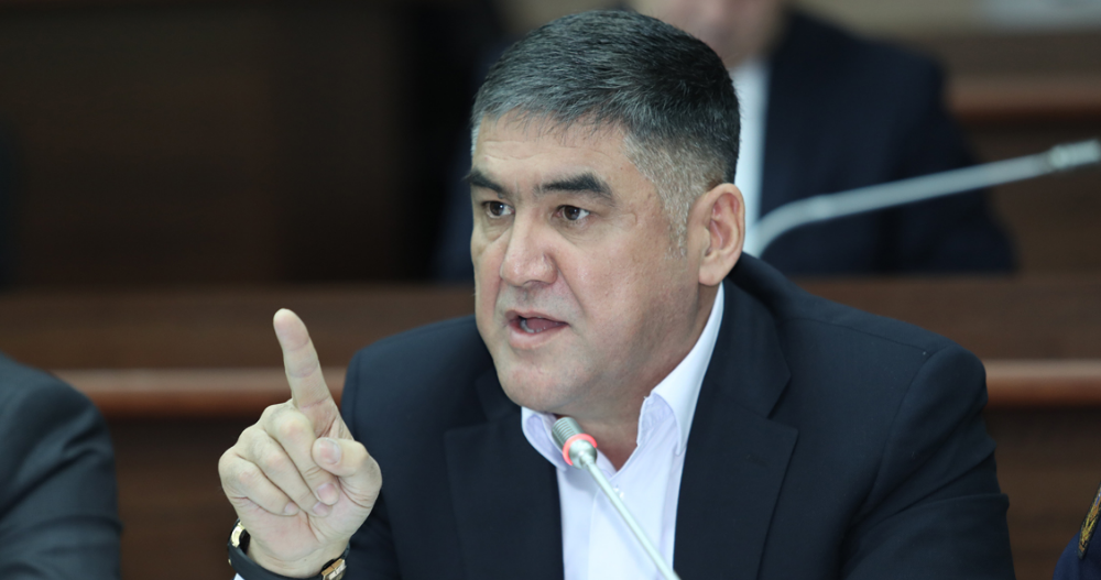 Курсан Асанов
