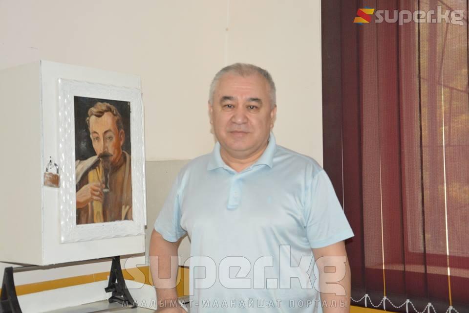 Бул бөлмө Өмүрбек Текебаев отурган камера эмес, абак жайдын кызматкелеринин иш бөлмөсү