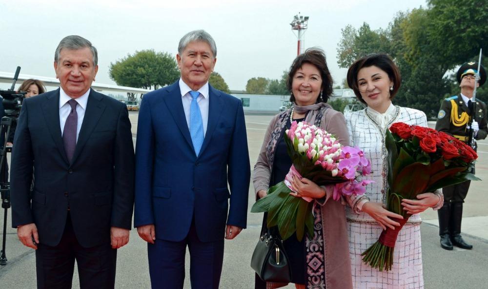 2017-жыл, октябрь айы. Алмазбек Атамбаев Өзбекстанга мамлекеттик сапары менен барган.