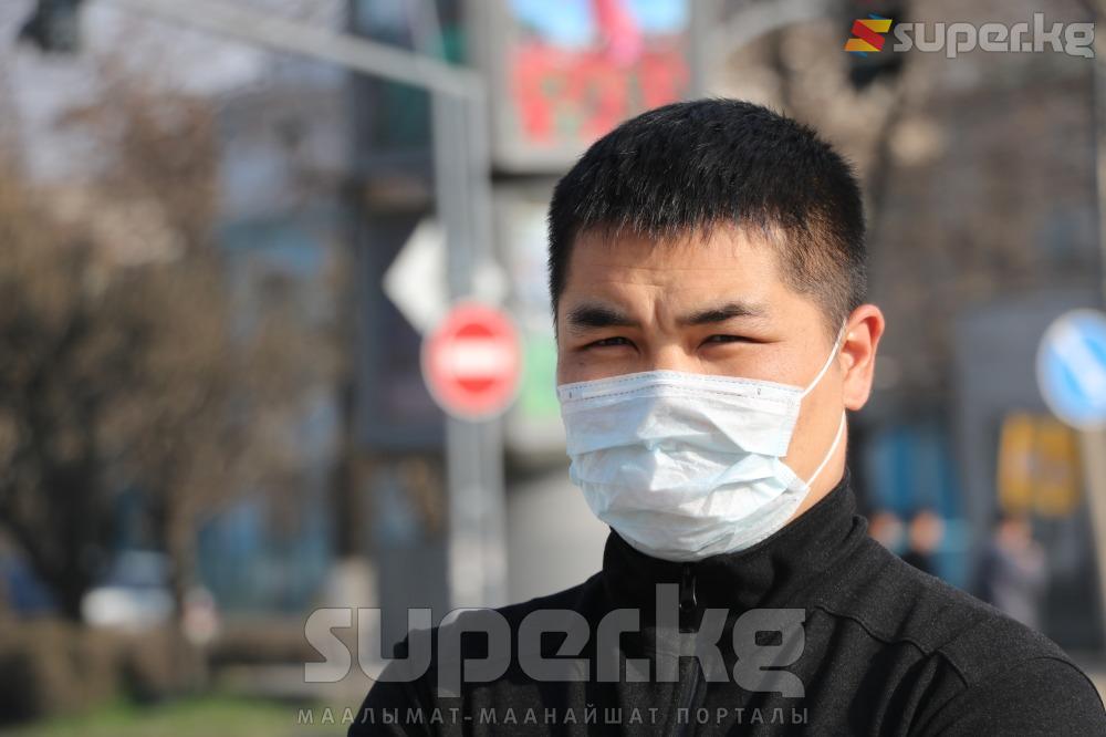 Сүрөттөгү адамдын кабарга тиешеси жок. Иллюстрация.