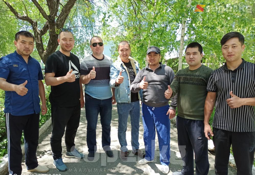 Опол тоодой иш кылып, вирустун очогунда өз ден соолугун тобокелге салып кызмат өтөгөн реаниматологдор. Арасында Бишкектен келген кызматкерлер да бар.